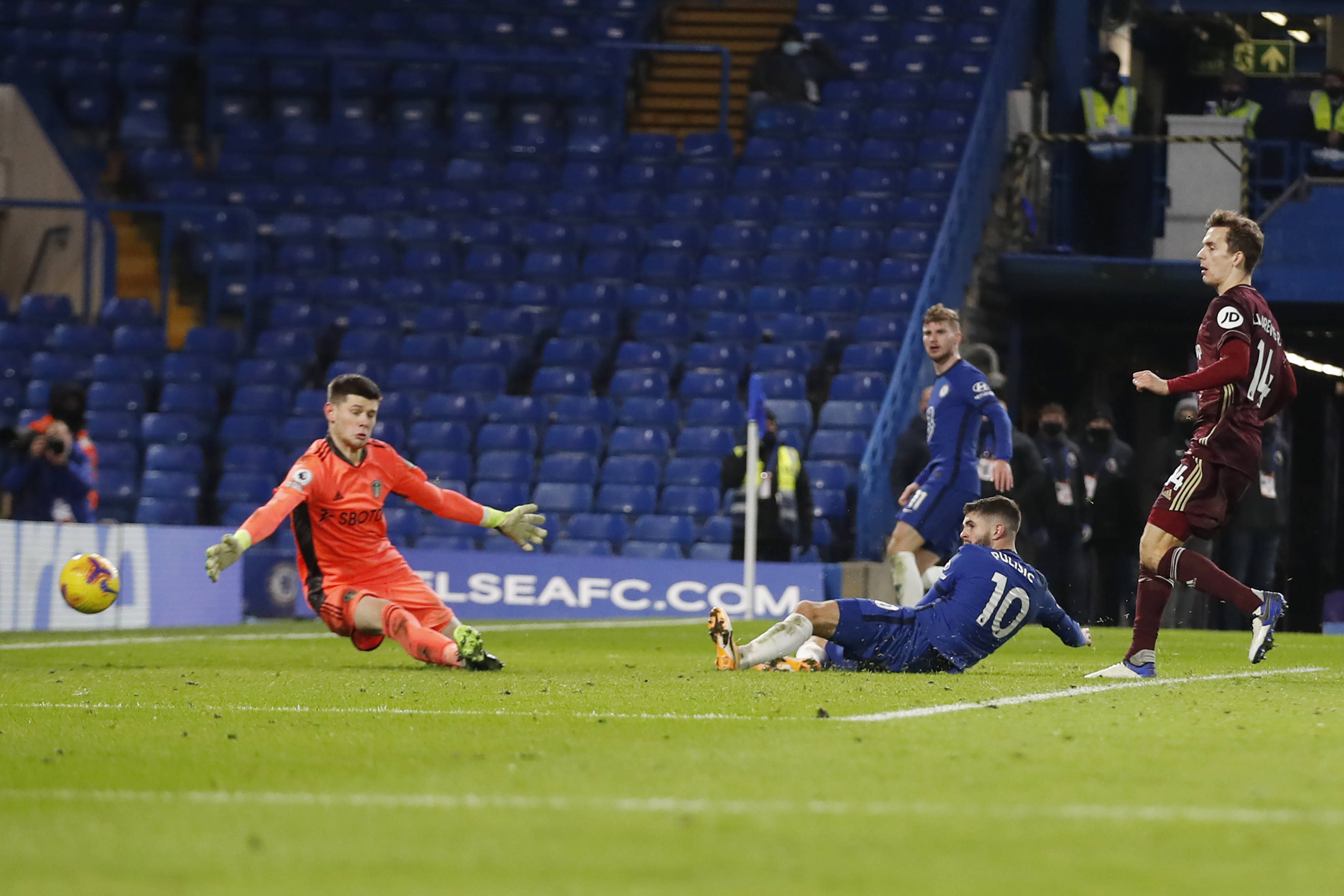 场德布劳内 场德布劳内